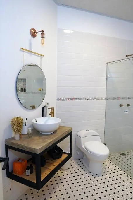 Nueva En San Antonio Cali, La Casa De Tona Villa 0*, Cali