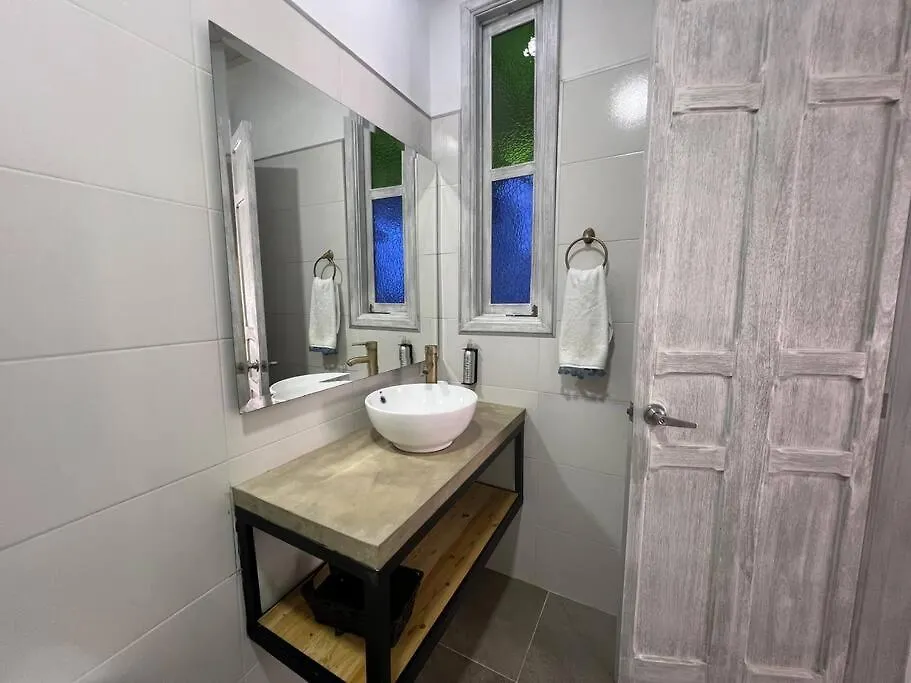 Nueva En San Antonio Cali, La Casa De Tona Villa 0*, Cali Colombia